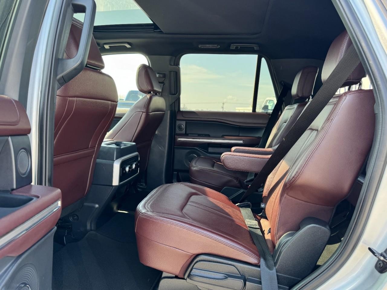 Certified 2024 Ford Expedition Limited image 10