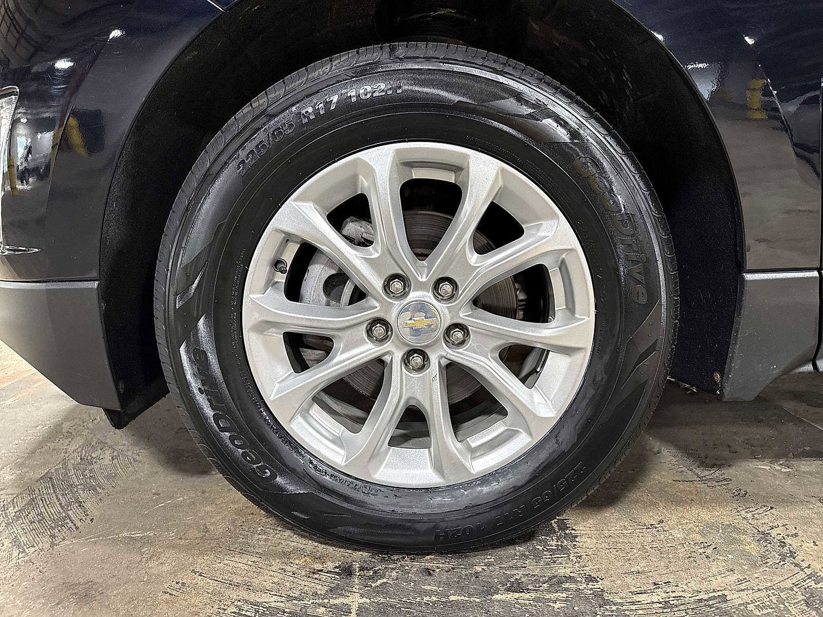 Used 2021 Chevrolet Equinox LS AWD/4WD image 10