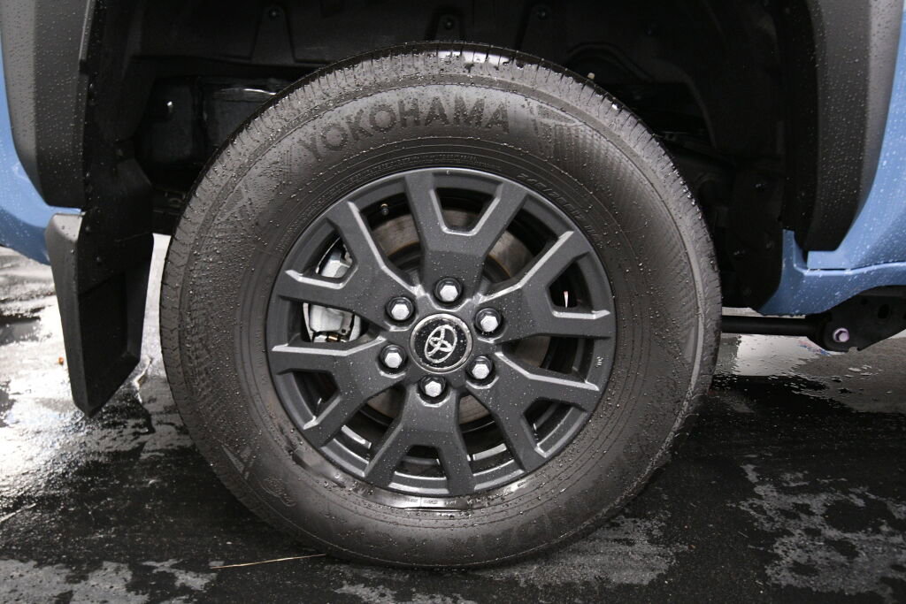 Used 2025 Toyota 4Runner SR5 image 29