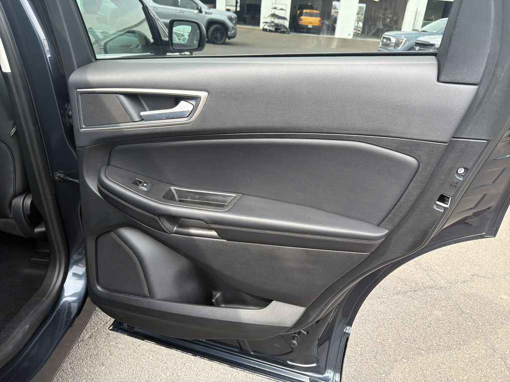 Used 2024 Ford Edge SEL w/ Convenience Package AWD/4WD image 16