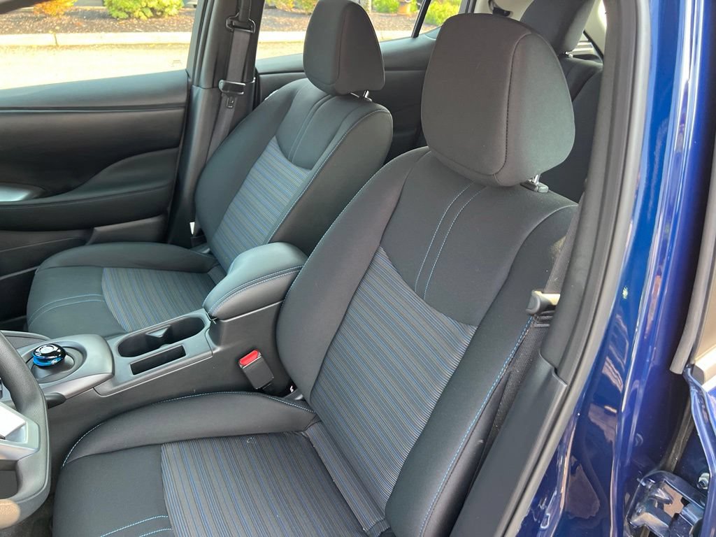 Used 2025 Nissan Leaf S FWD image 14