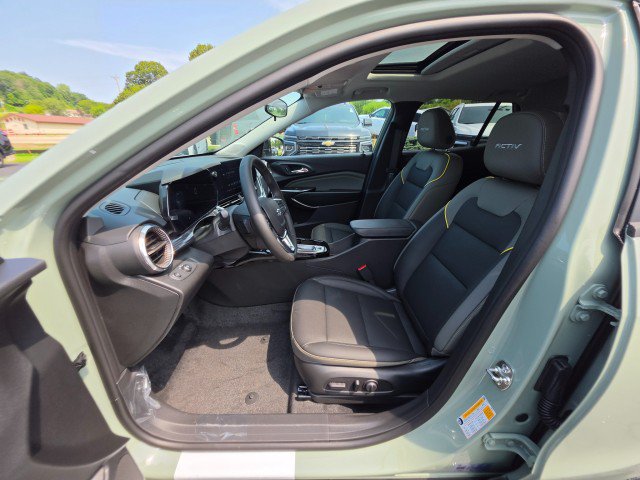 New 2026 Chevrolet Trax ACTIV w/ Sunroof Package FWD image 26