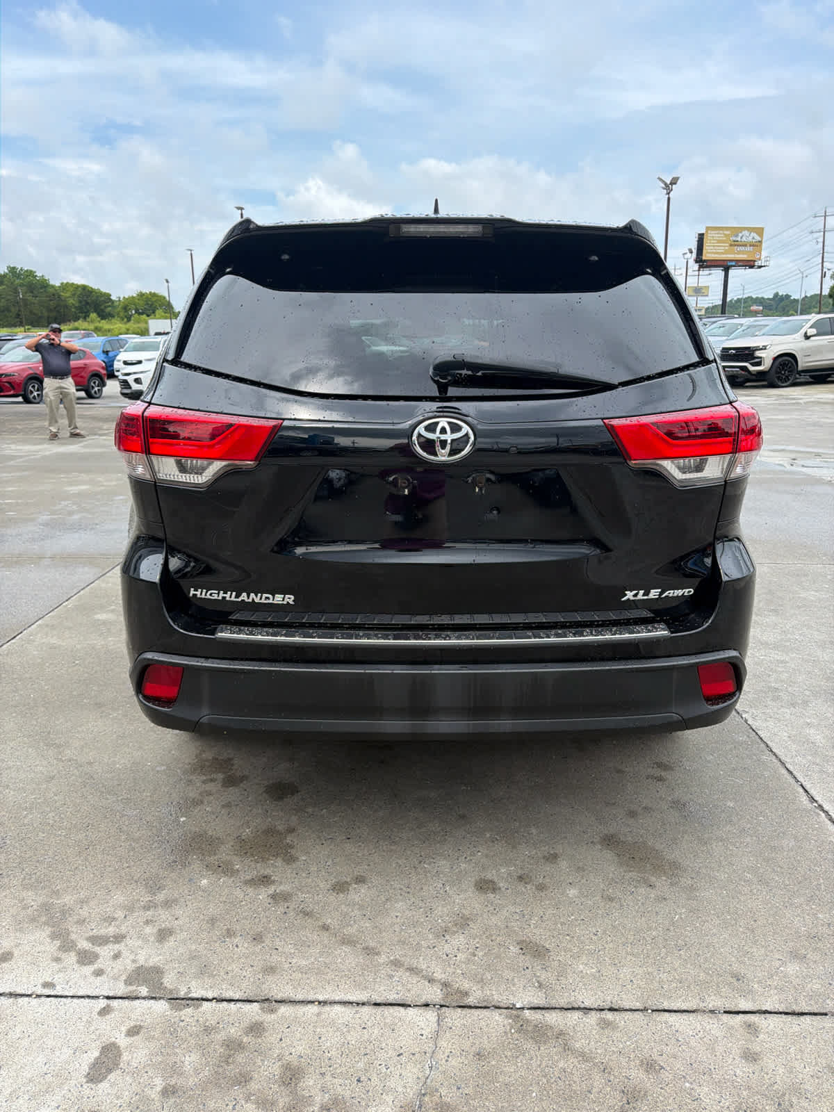 Used 2019 Toyota Highlander XLE AWD/4WD image 8