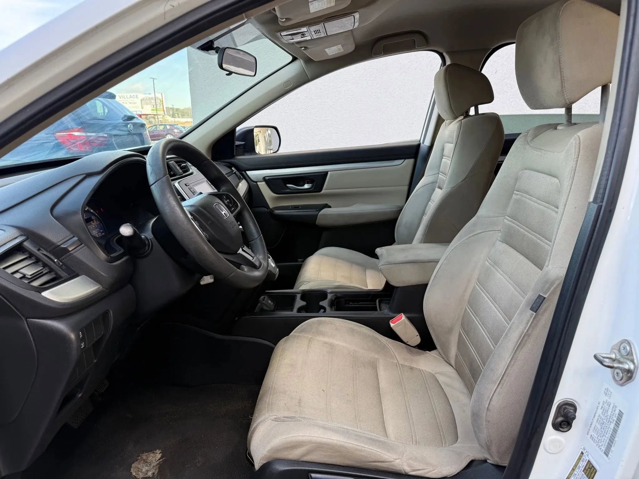 Used 2018 Honda CR-V LX image 2