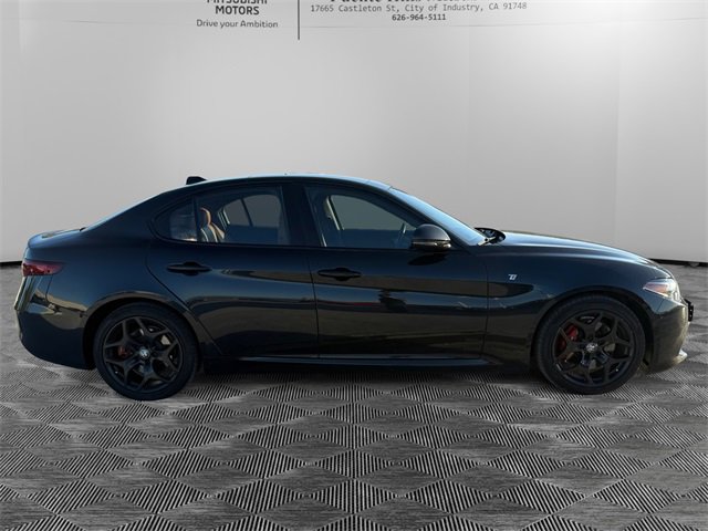 Used 2022 Alfa Romeo Giulia Ti image 4