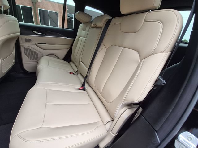 New 2026 Jeep Grand Cherokee Limited w/ Limited Altitude Package AWD/4WD image 28