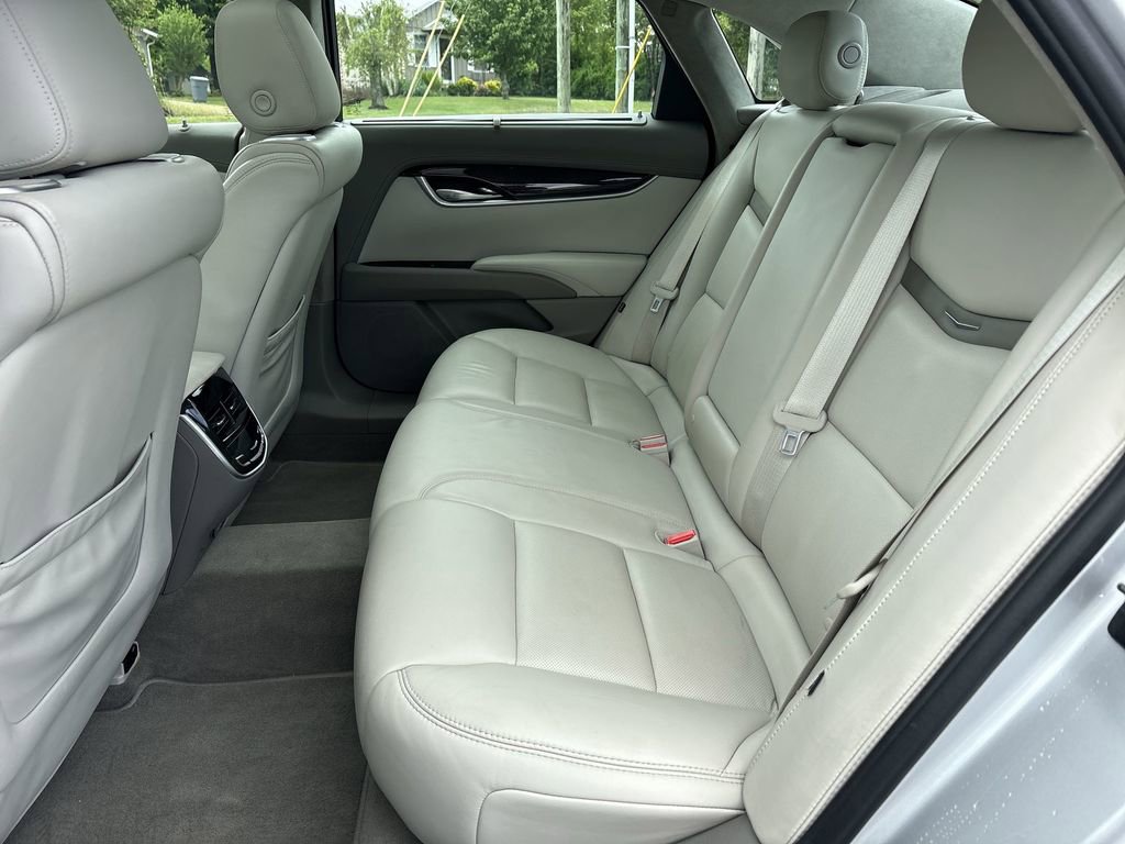 Used 2016 Cadillac XTS Platinum FWD image 27