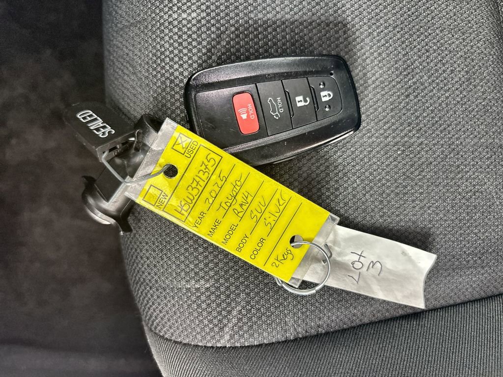 Used 2025 Toyota RAV4 XLE w/ Convenience Package FWD image 27