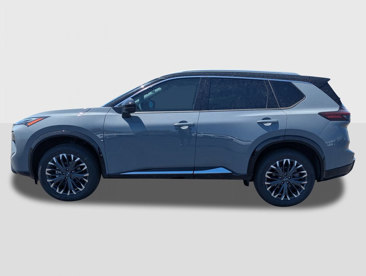 New 2026 Nissan Rogue Platinum w/ Platinum Premium Package AWD/4WD image 2