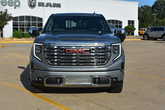 Used 2023 GMC Sierra 1500 Denali w/ Denali Reserve Package AWD/4WD image 2