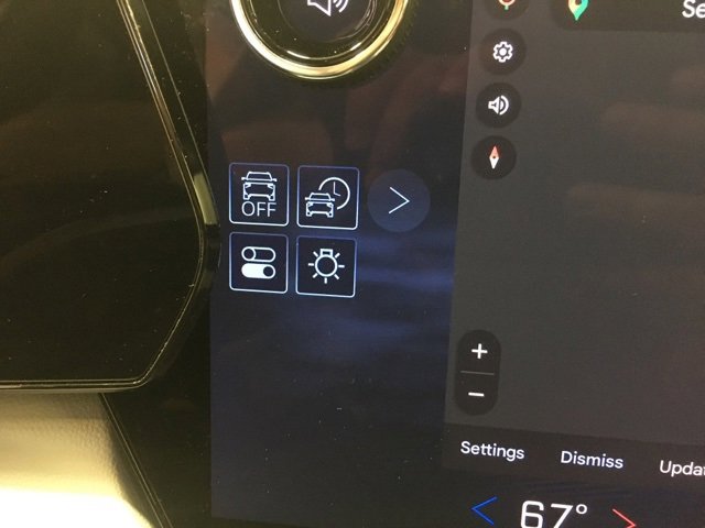 Used 2024 Chevrolet Equinox EV LT image 24