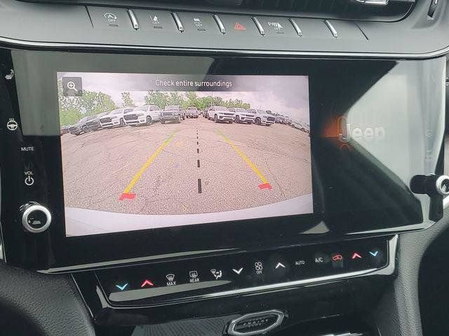 New 2026 Jeep Grand Cherokee L Limited w/ Limited Altitude Package AWD/4WD image 27