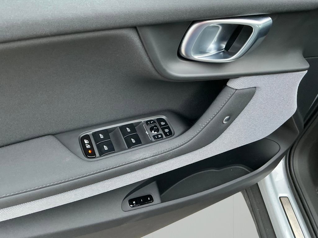 Used 2023 Polestar Polestar 2 w/ Pilot Pack image 12