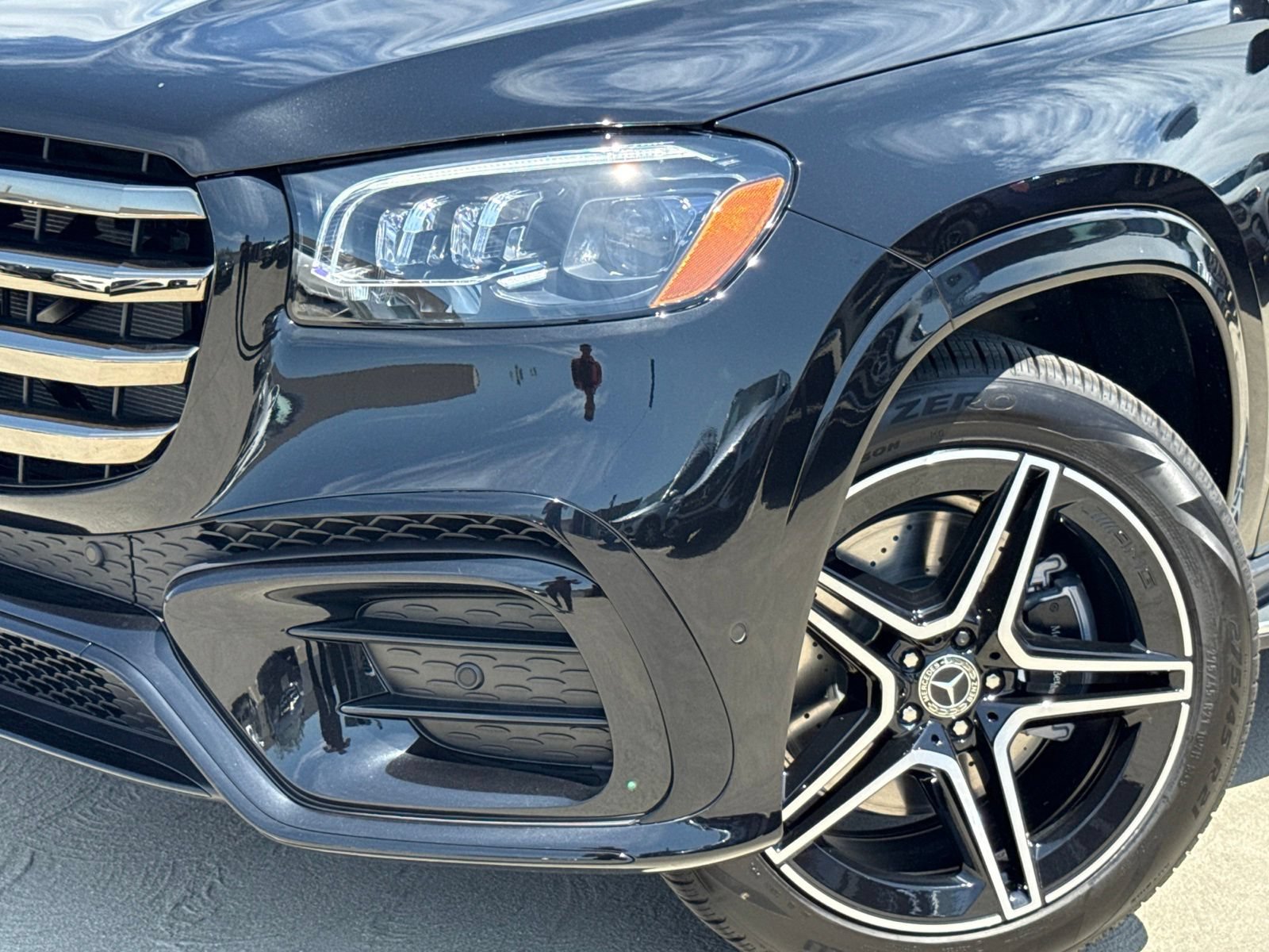 New 2026 Mercedes-Benz GLS 450 4MATIC image 3