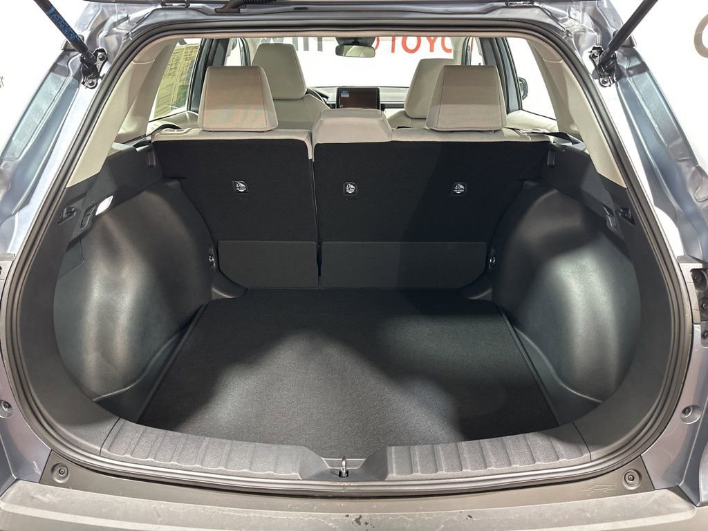 Used 2026 Toyota Corolla Cross L image 18