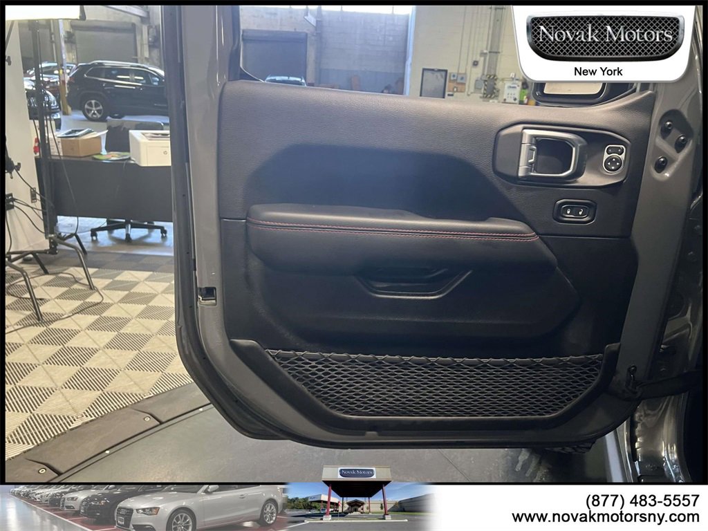 Used 2023 Jeep Wrangler Unlimited Rubicon w/ Cold Weather Group image 15