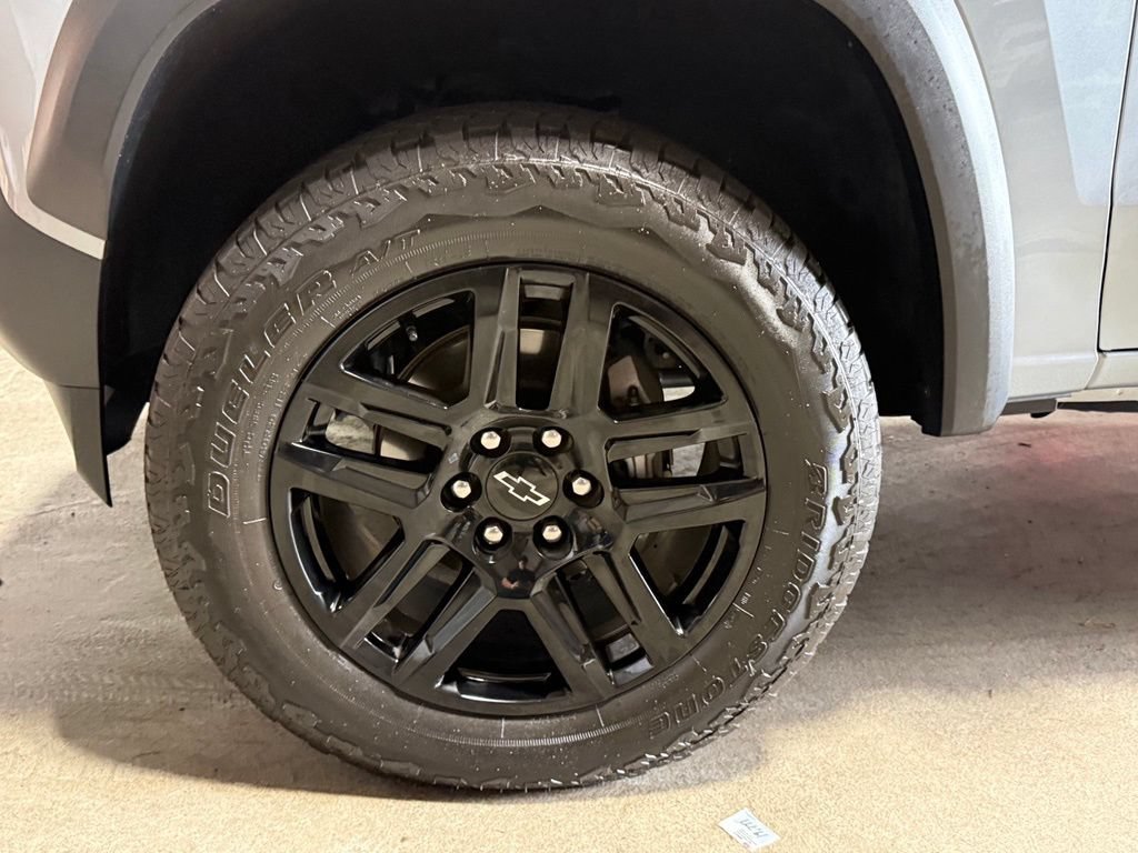 Used 2024 Chevrolet Colorado Trail Boss AWD/4WD image 34