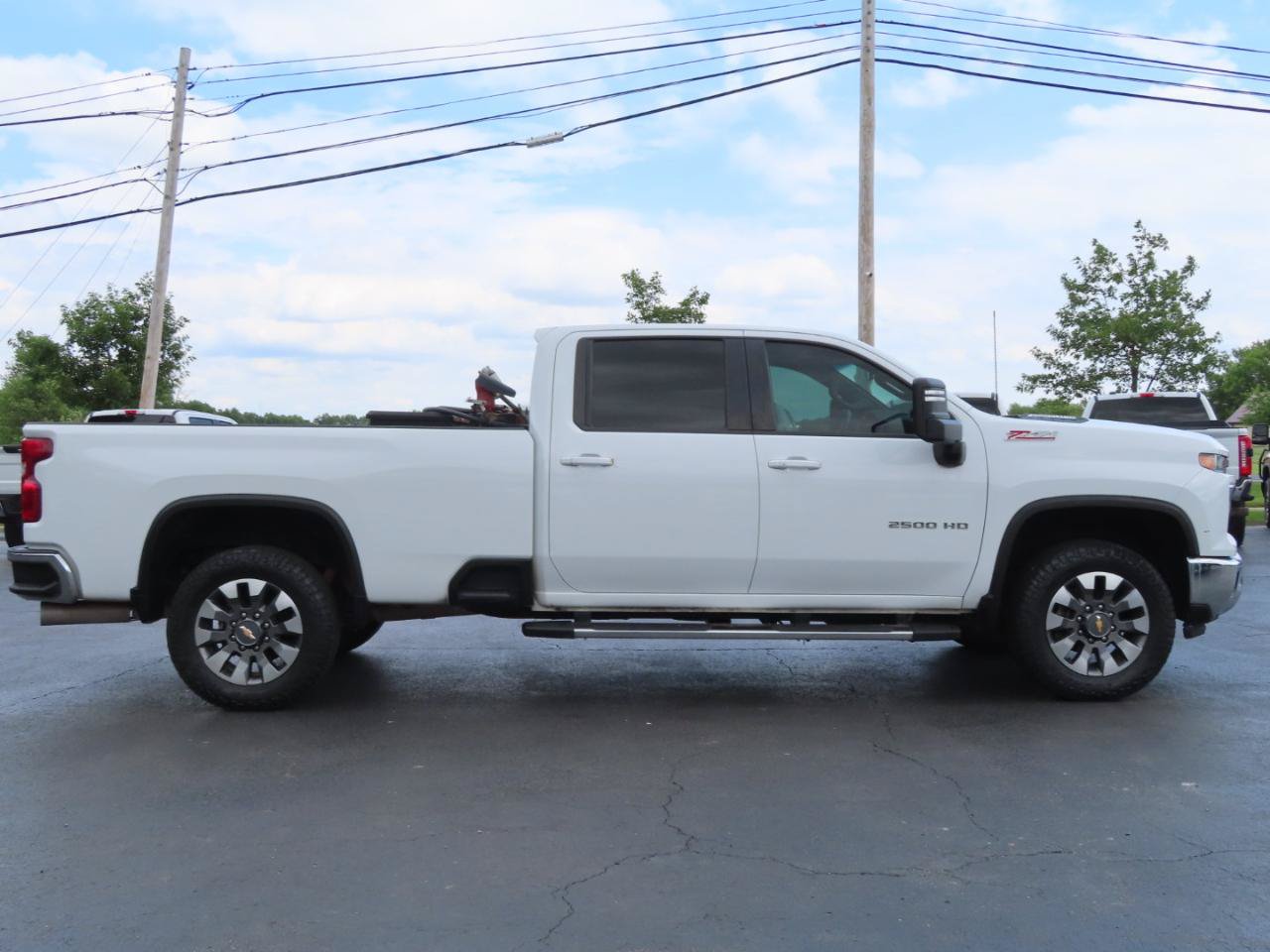 Used 2024 Chevrolet Silverado 2500 LT AWD/4WD image 7