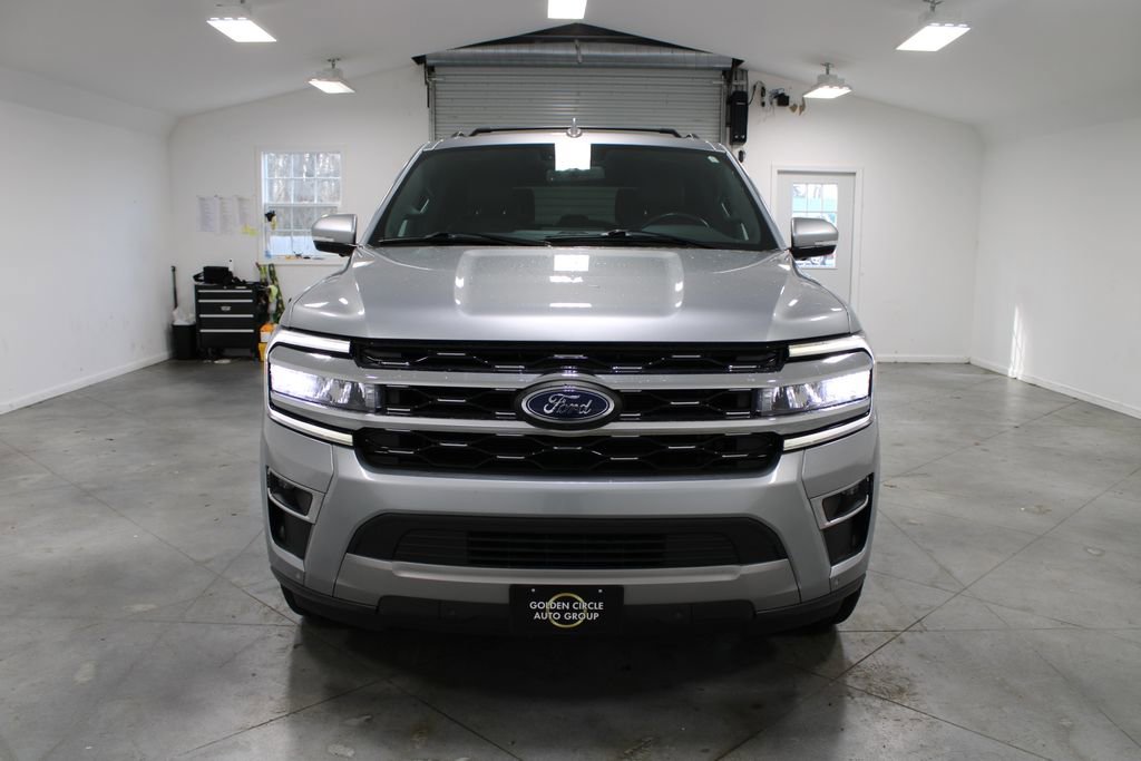 Used 2024 Ford Expedition Limited image 3