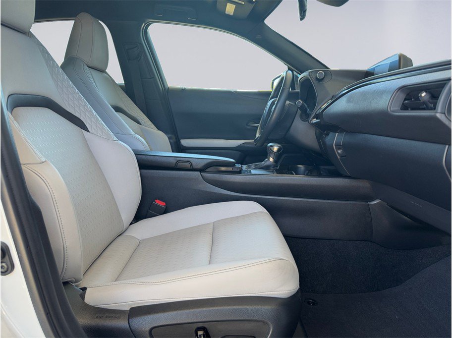 Used 2021 Lexus UX 250h w/ Accessory Package (Z2) AWD/4WD image 19