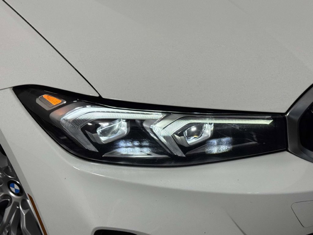 Used 2023 BMW 330i xDrive Sedan w/ Driving Assistance Package AWD/4WD image 15