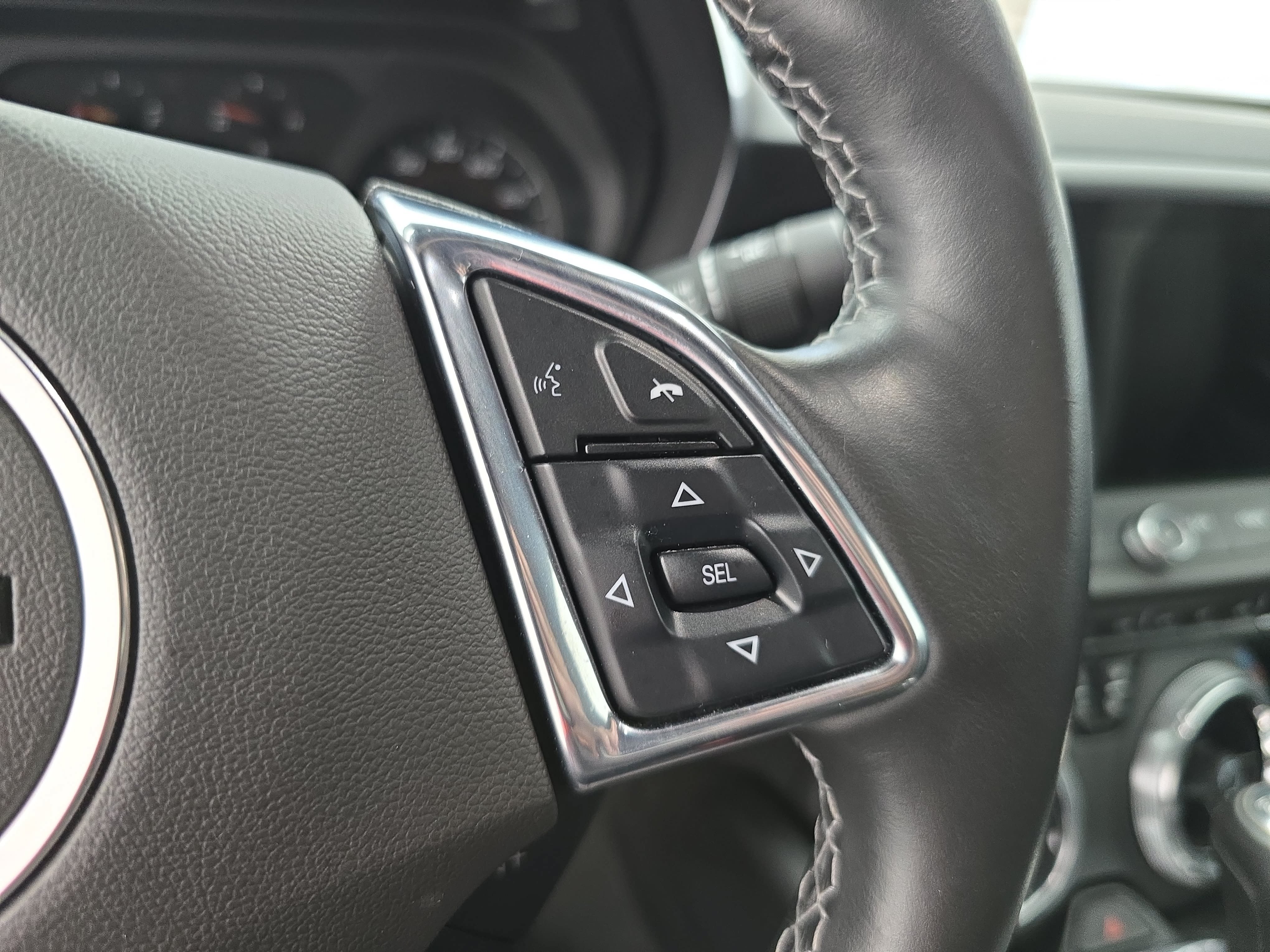 Used 2023 Chevrolet Camaro LT w/ Technology Package RWD image 17