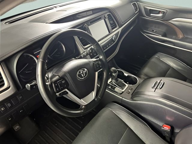 Used 2018 Toyota Highlander Limited image 28