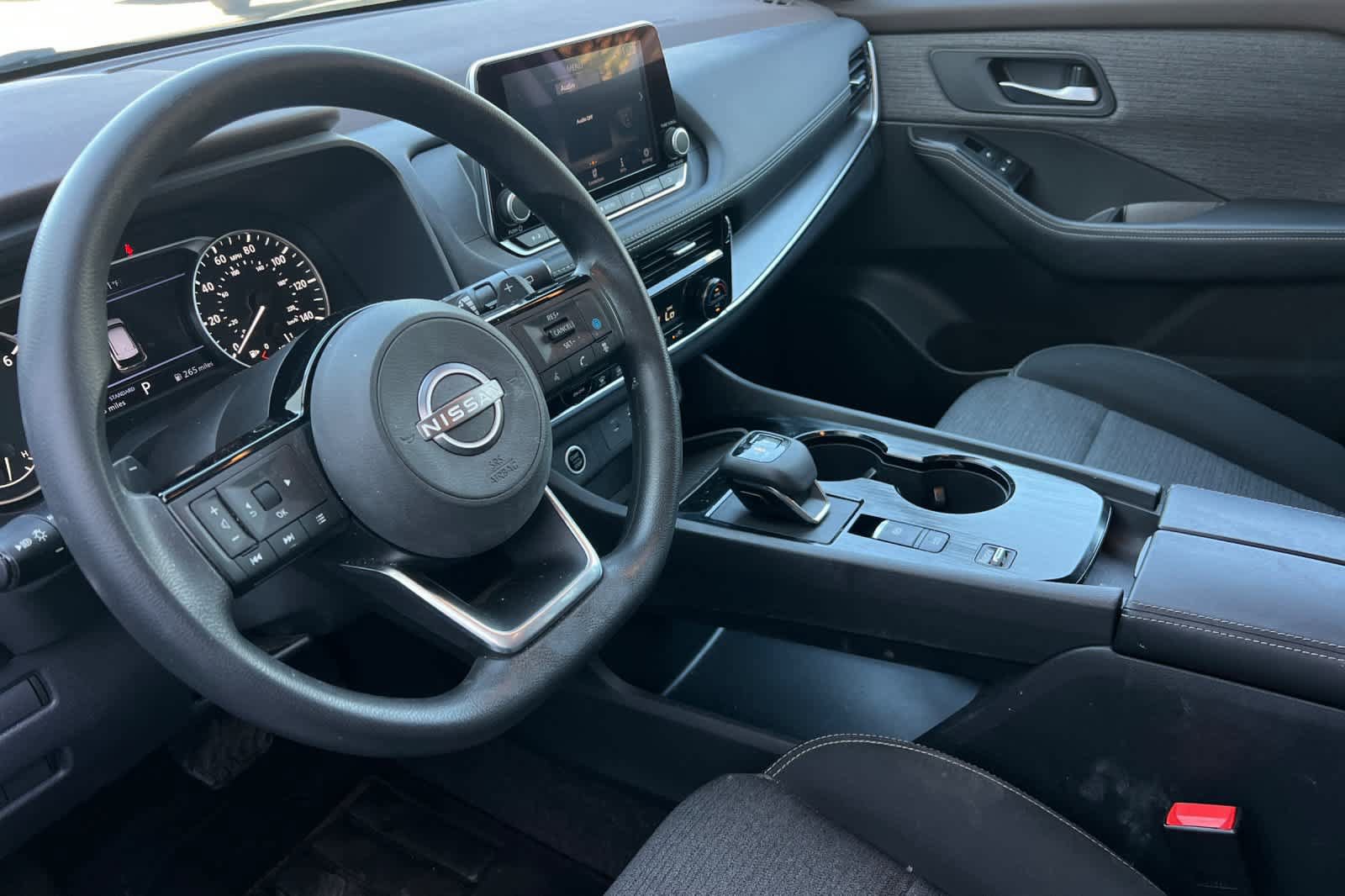 Used 2023 Nissan Rogue SV FWD image 14