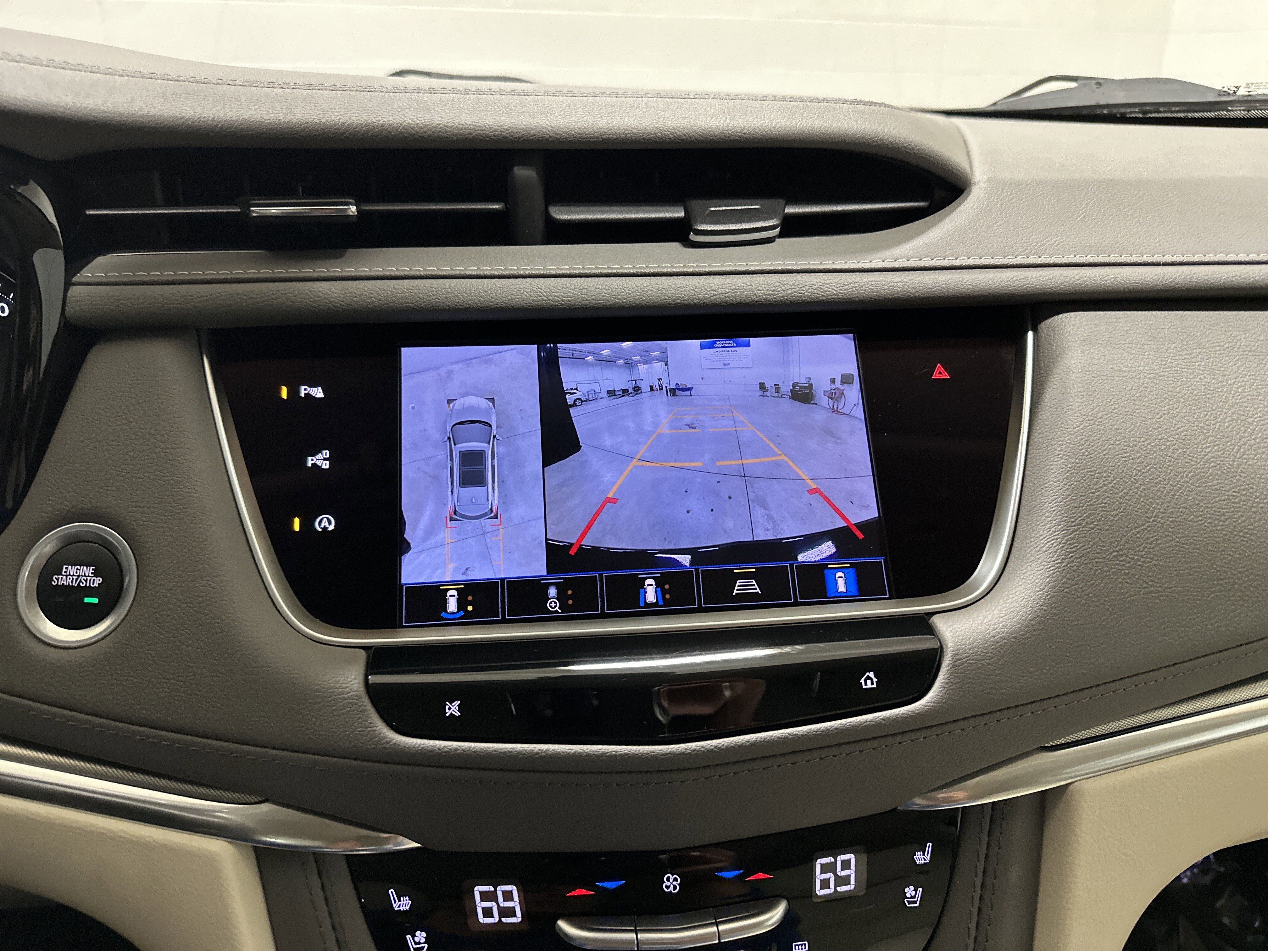 Used 2022 Cadillac XT5 Premium Luxury w/ Technology Package image 25