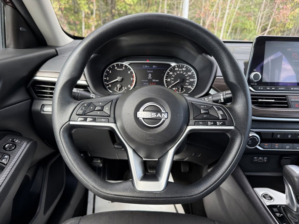 Used 2024 Nissan Altima 2.5 SV image 26