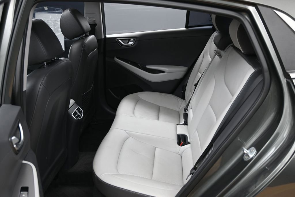 Used 2022 Hyundai Ioniq Limited FWD image 30