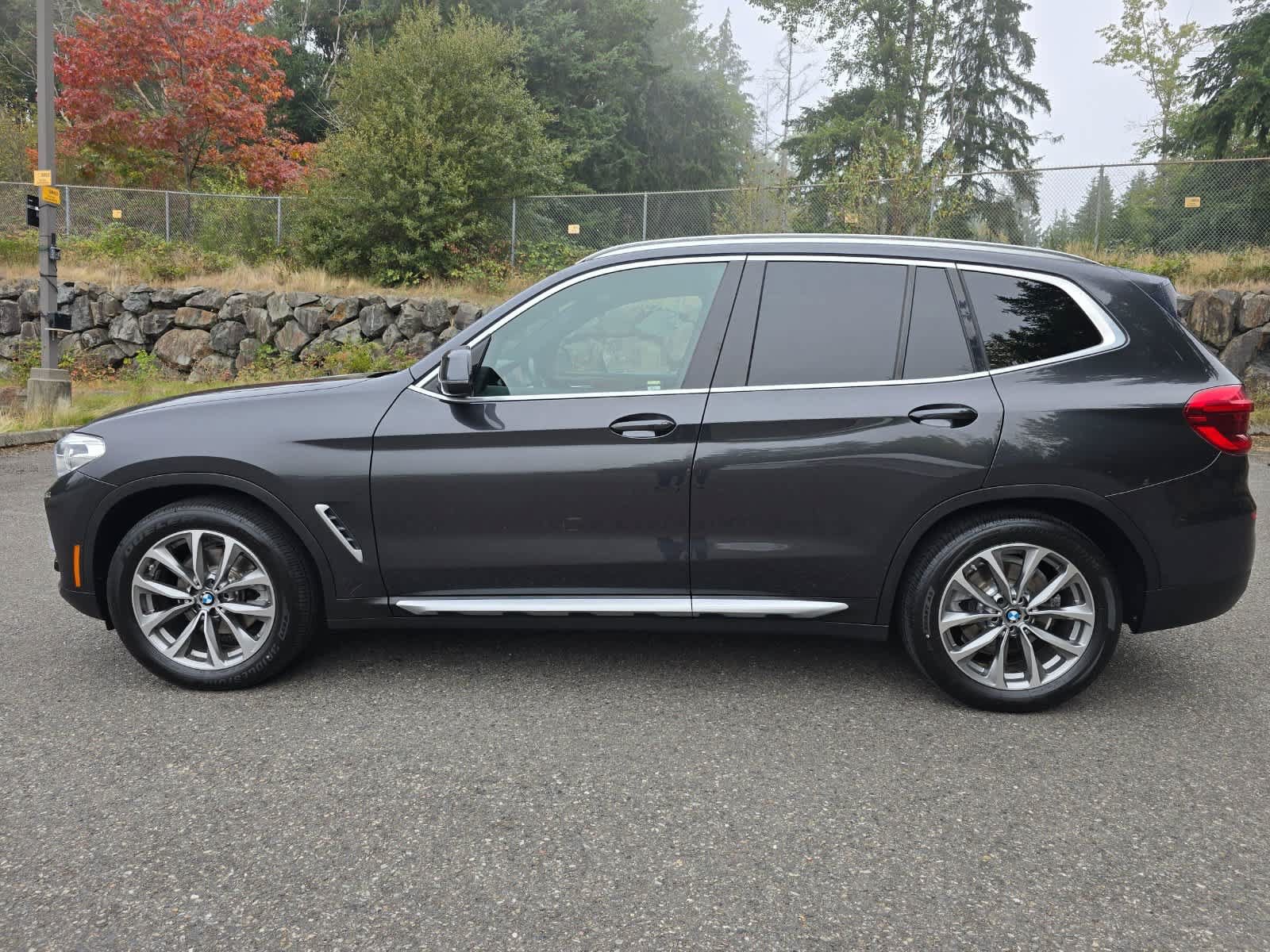 Used 2019 BMW X3 xDrive30i w/ Premium Package AWD/4WD image 3
