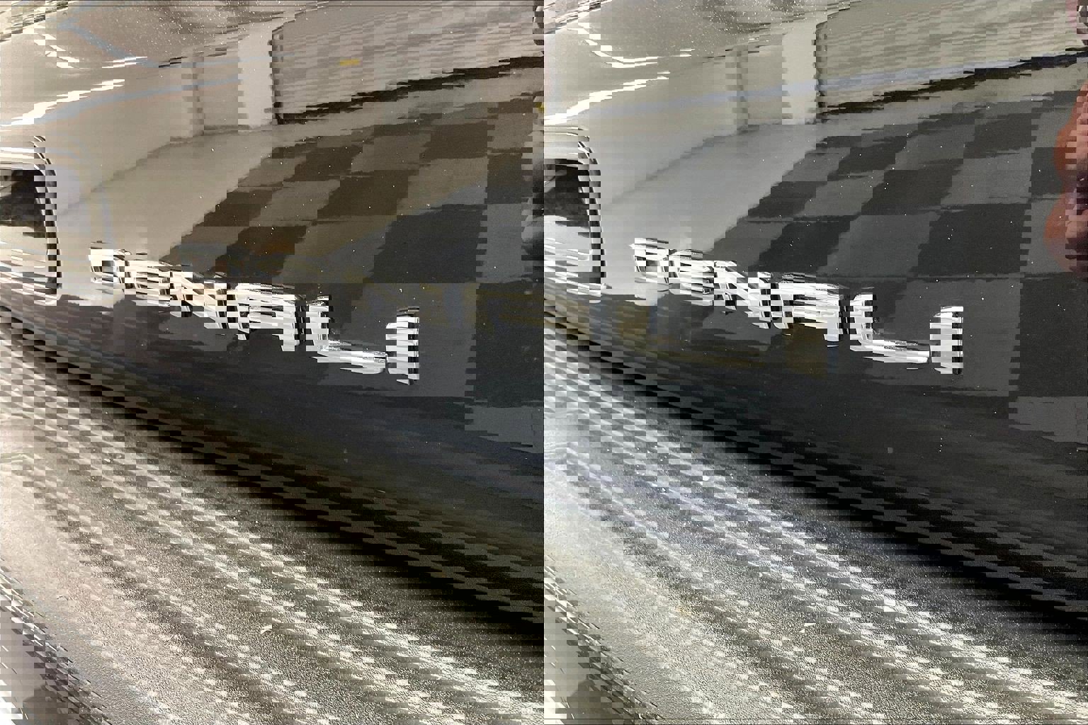 Used 2023 GMC Yukon Denali w/ Denali Reserve Package image 7