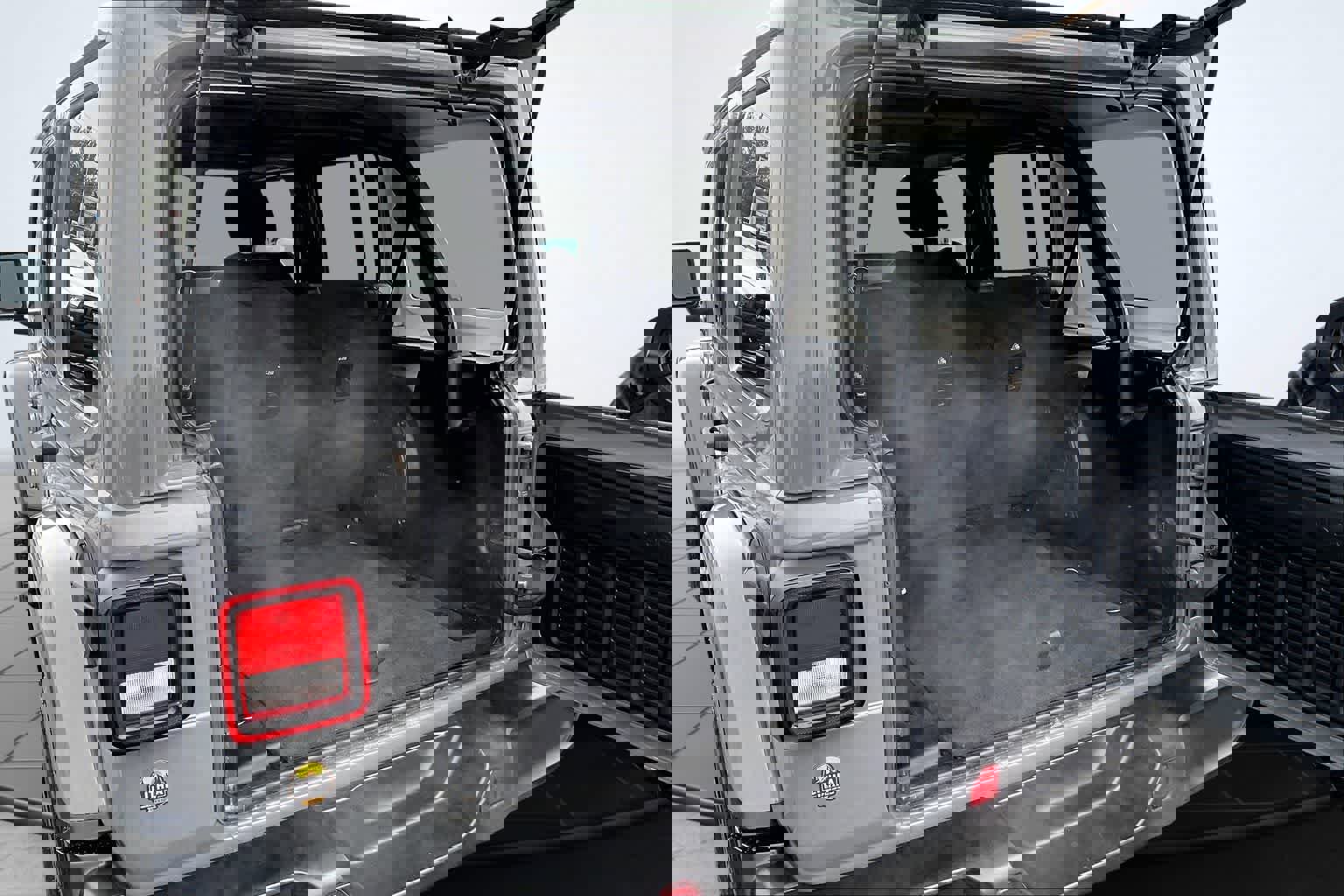 Used 2023 Jeep Wrangler Sahara image 19