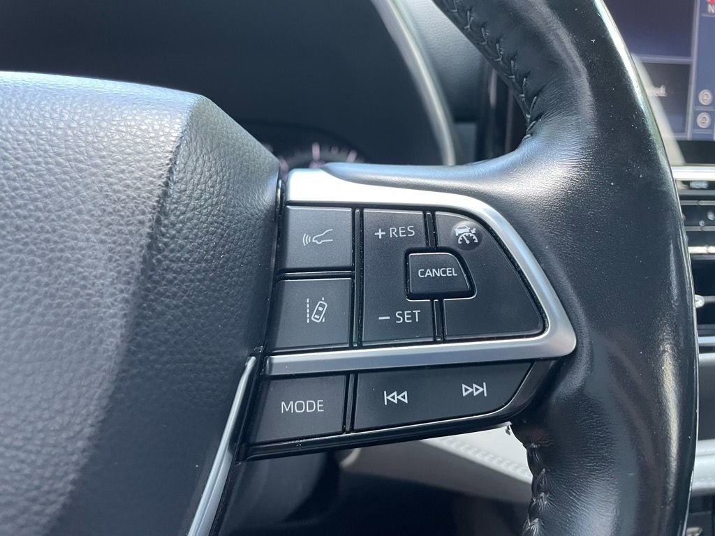 Used 2021 Toyota Highlander Platinum image 9