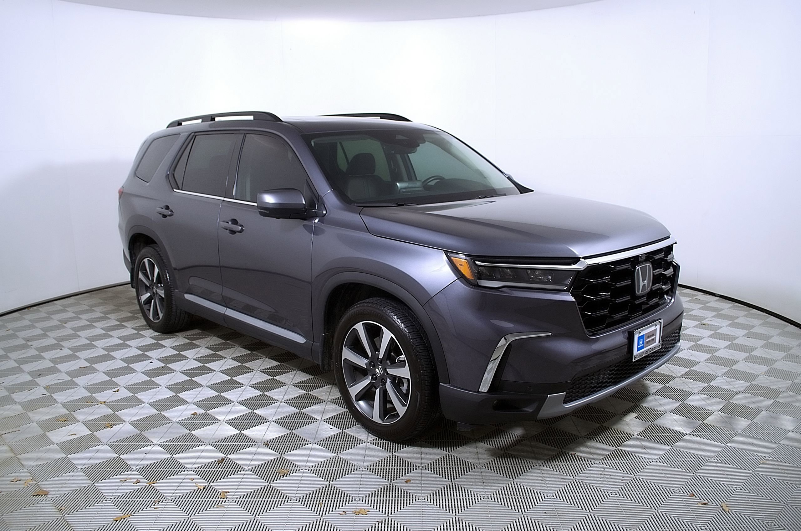 Used 2025 Honda Pilot Elite image 6