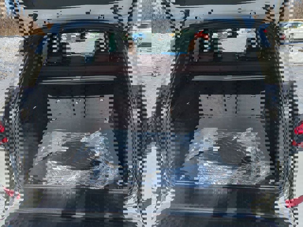 New 2026 BMW X5 xDrive40i w/ M Sport Package image 24