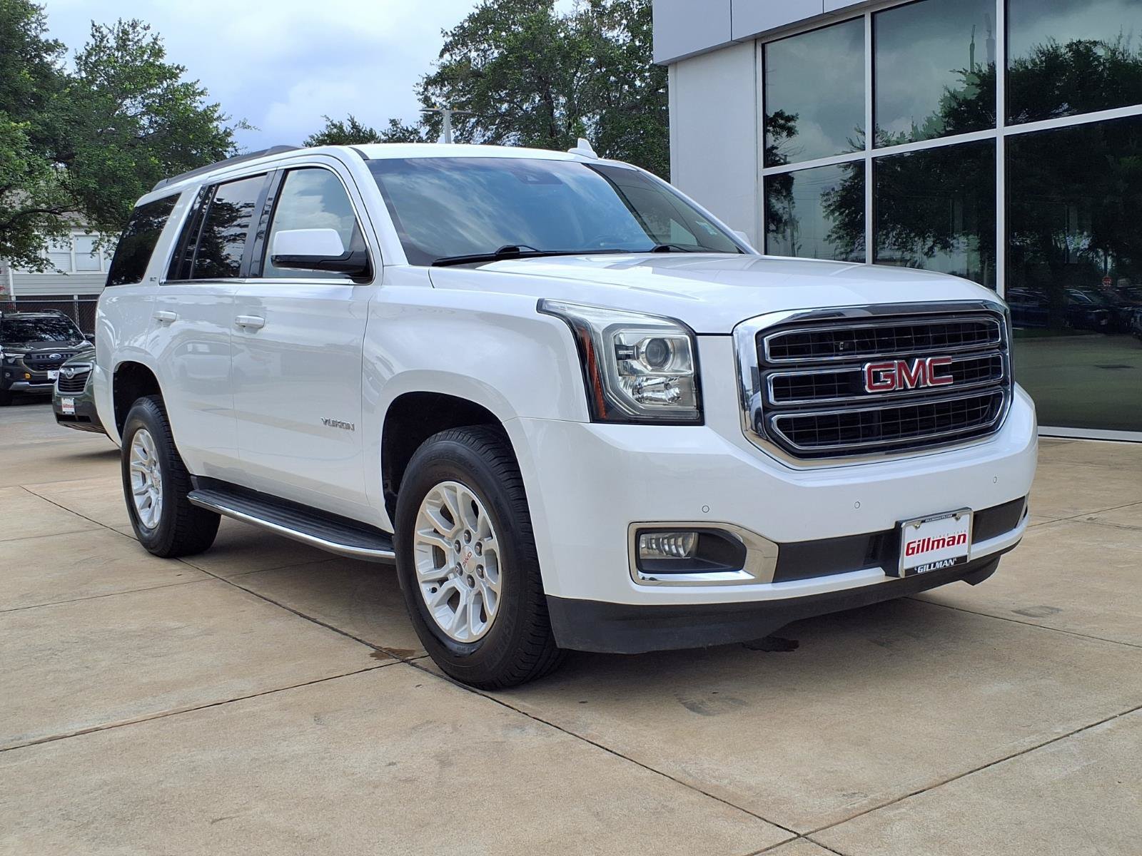 Used 2018 GMC Yukon SLT RWD image 2