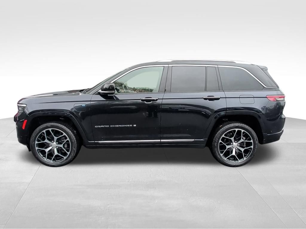 Used 2022 Jeep Grand Cherokee Summit AWD/4WD image 2