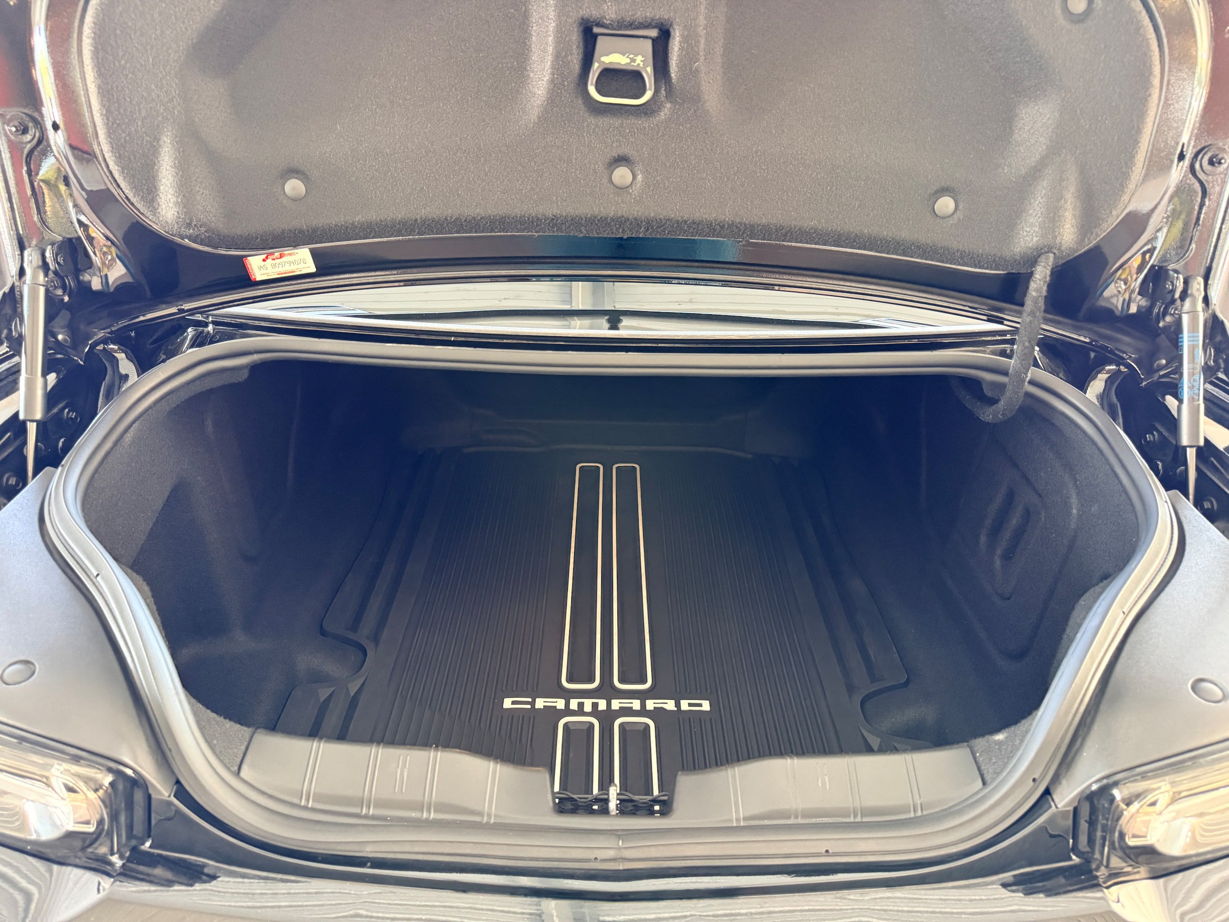 Used 2020 Chevrolet Camaro ZL1 RWD image 10