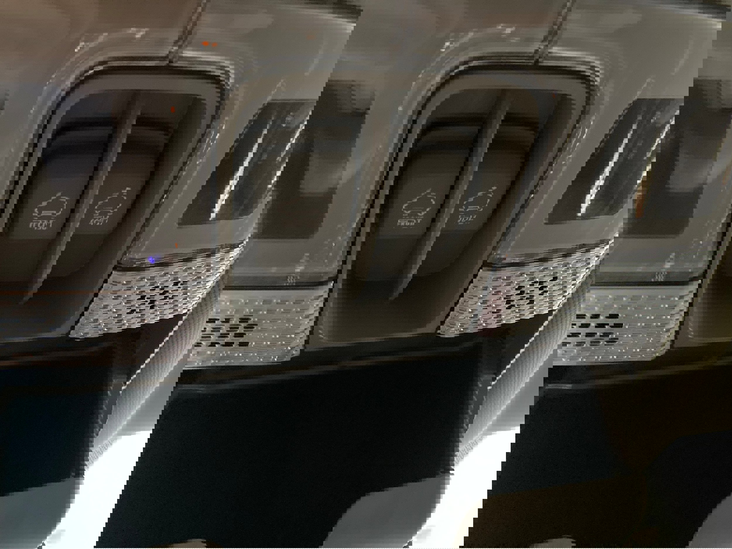 Used 2022 Kia Telluride SX image 40