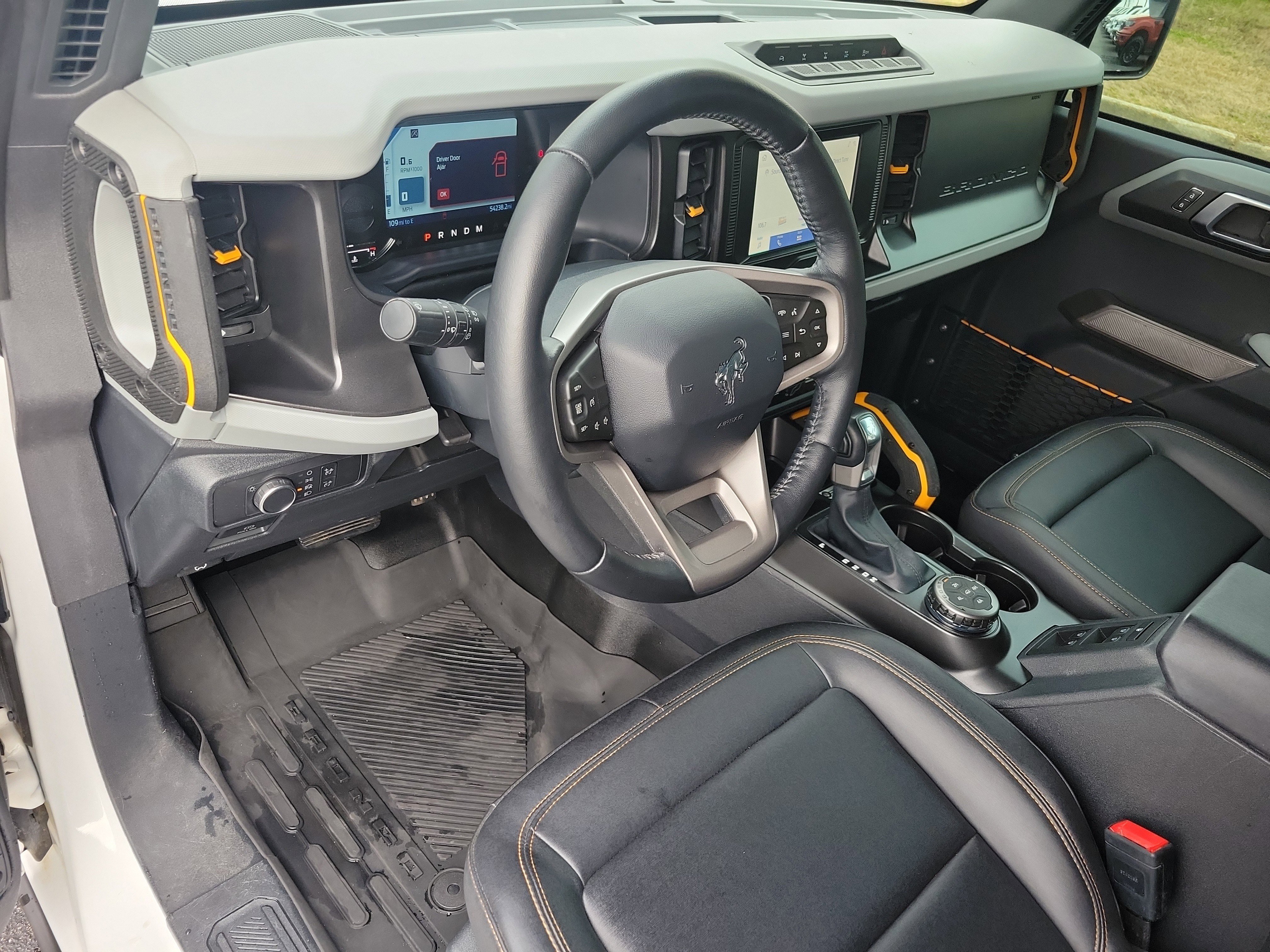 Used 2021 Ford Bronco Badlands image 3