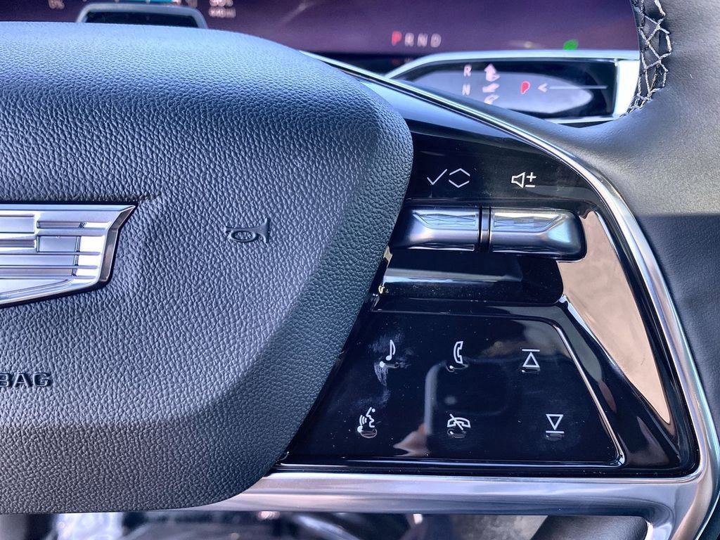 Used 2026 Cadillac Escalade IQL Luxury image 15