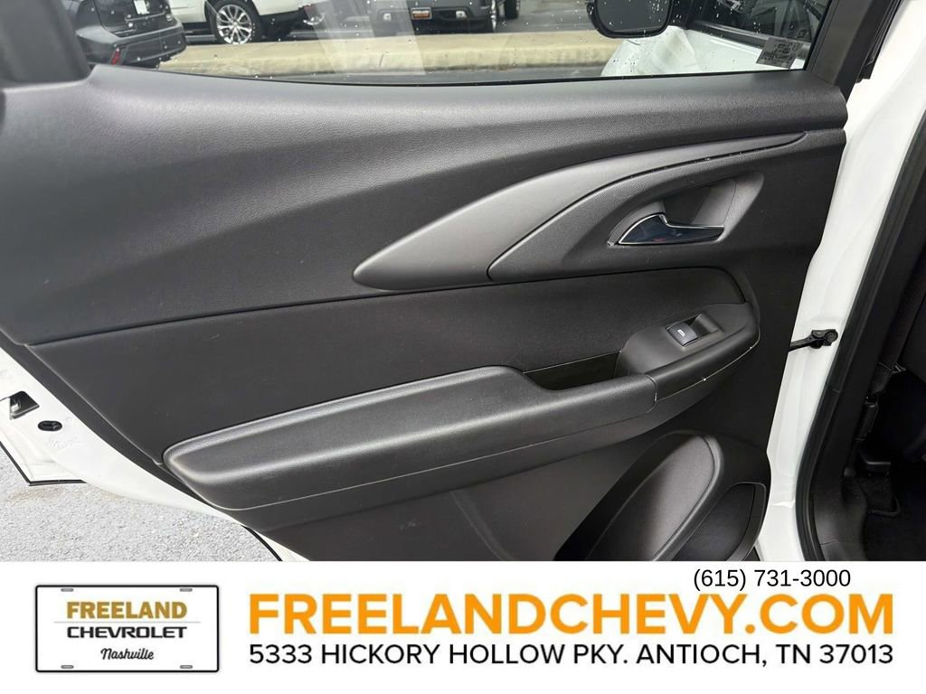 Used 2023 Chevrolet TrailBlazer RS w/ Convenience Package image 16