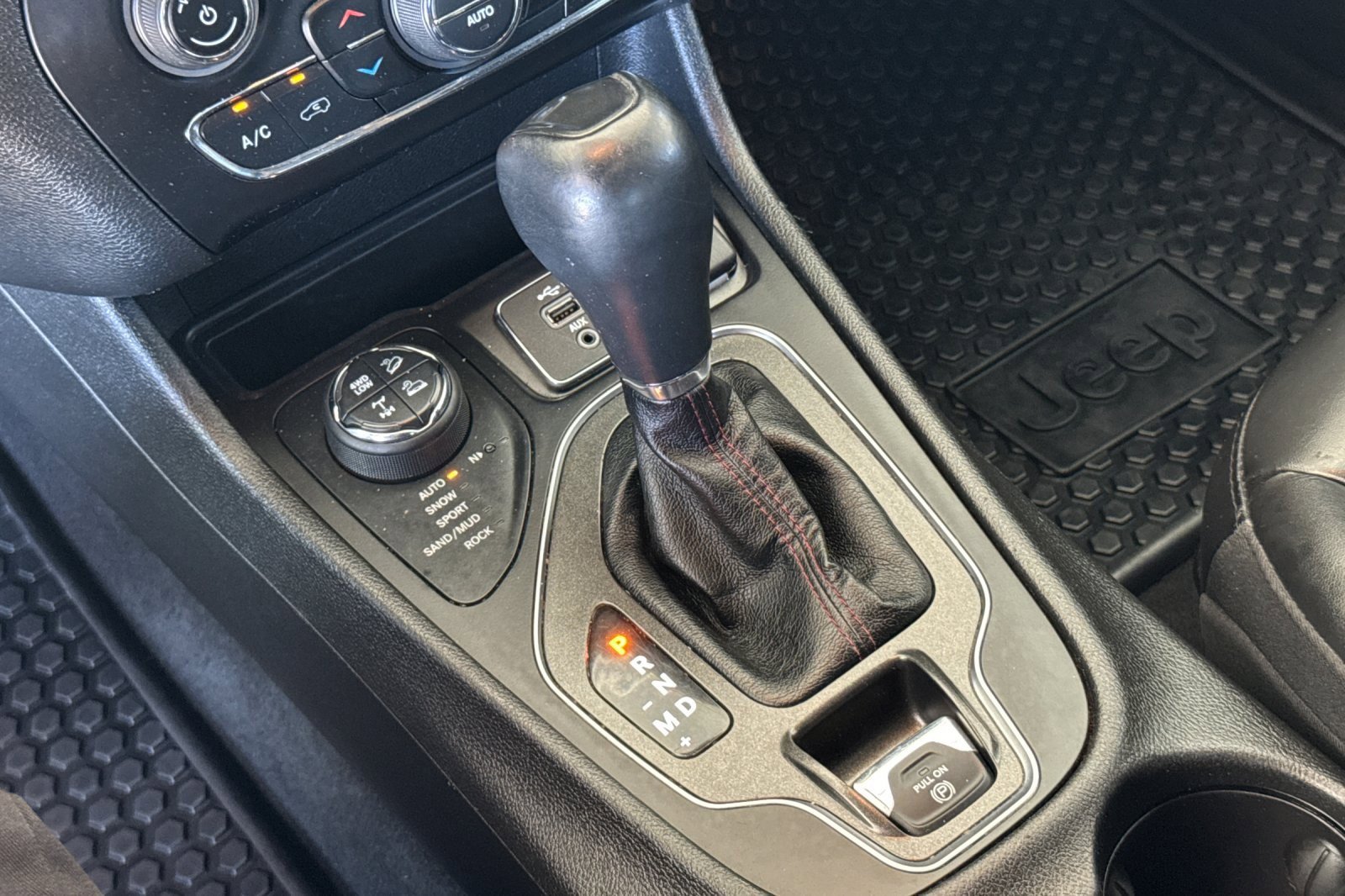 Used 2021 Jeep Cherokee Trailhawk image 20