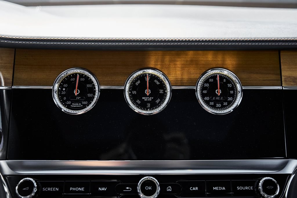 Used 2024 Bentley Flying Spur V8 AWD/4WD image 81