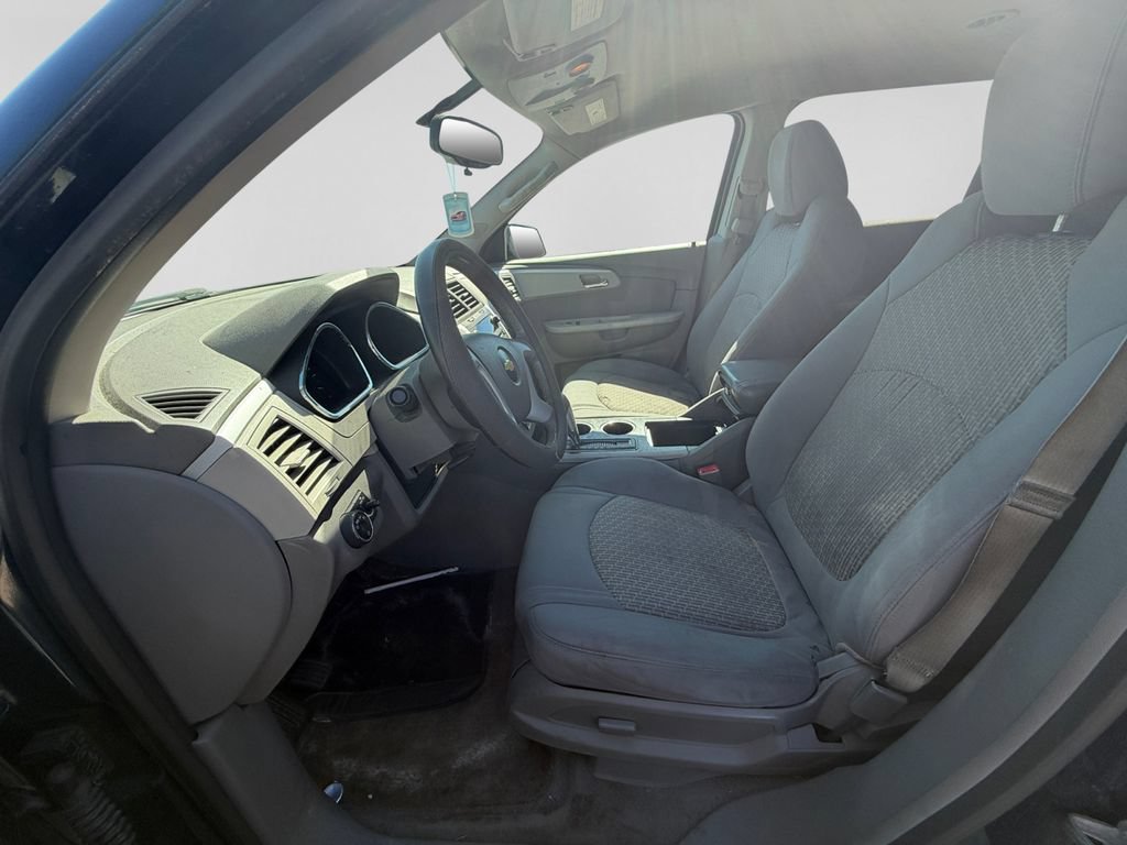 Used 2011 Chevrolet Traverse LS FWD image 14