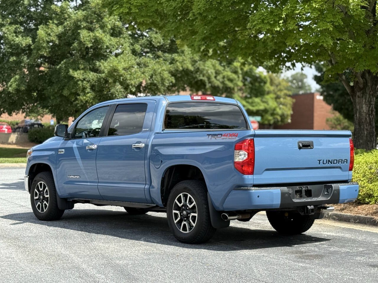 Used 2018 Toyota Tundra Limited w/ Limited Premium Package AWD/4WD image 6