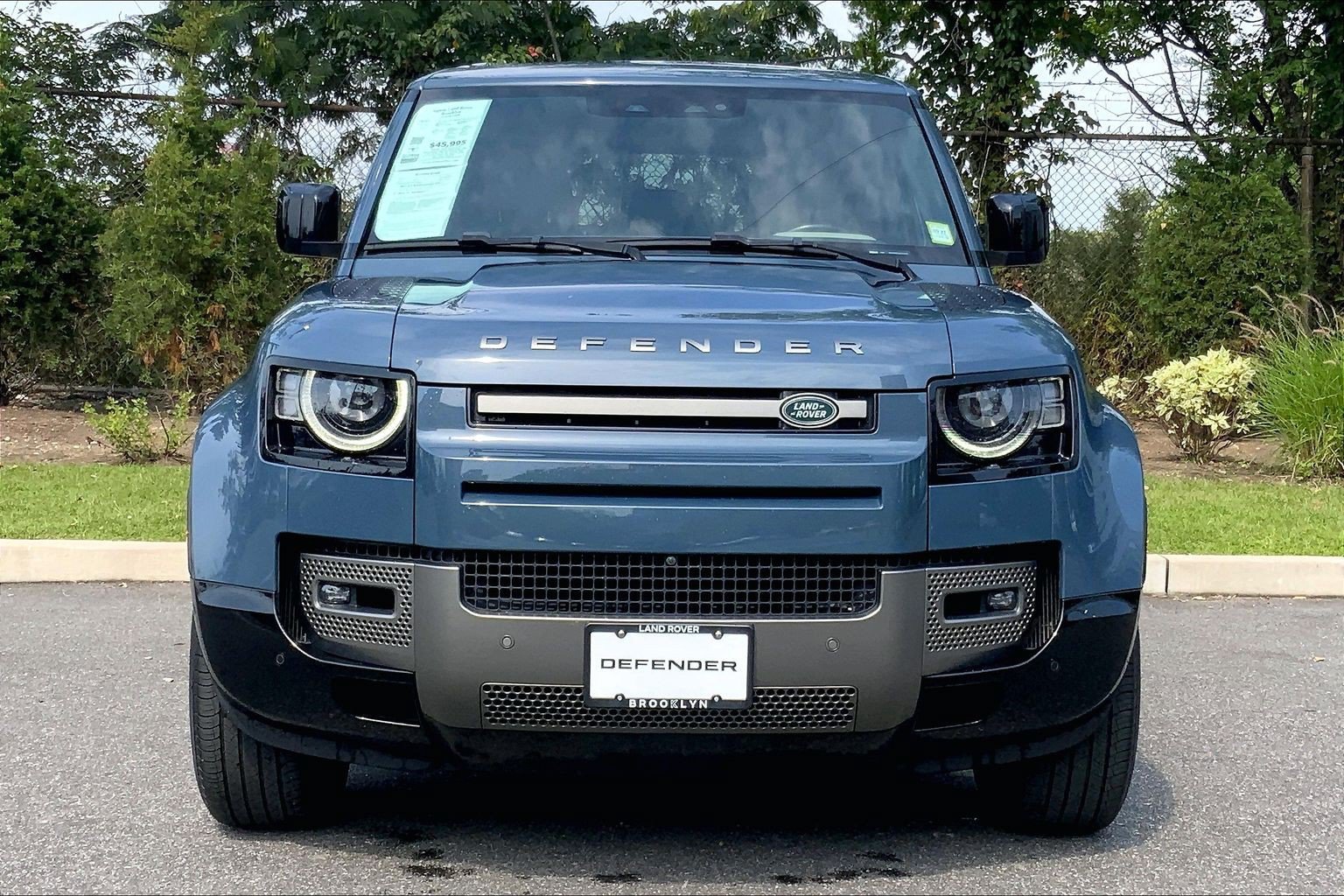 Used 2021 Land Rover Defender 110 X-Dynamic HSE AWD/4WD image 3