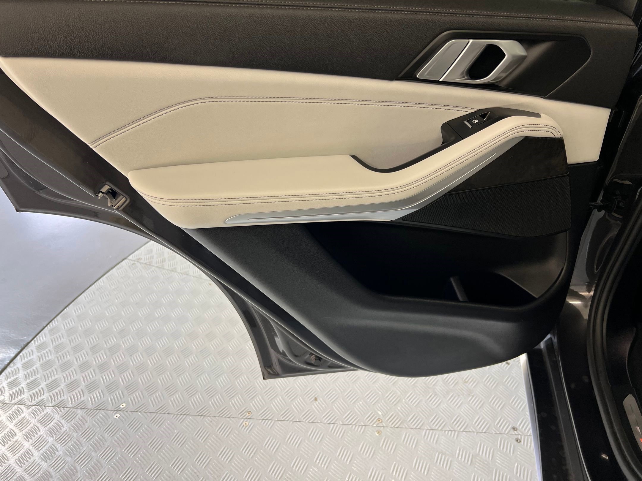 Used 2023 BMW X5 sDrive40i w/ Parking Assistance Package image 21